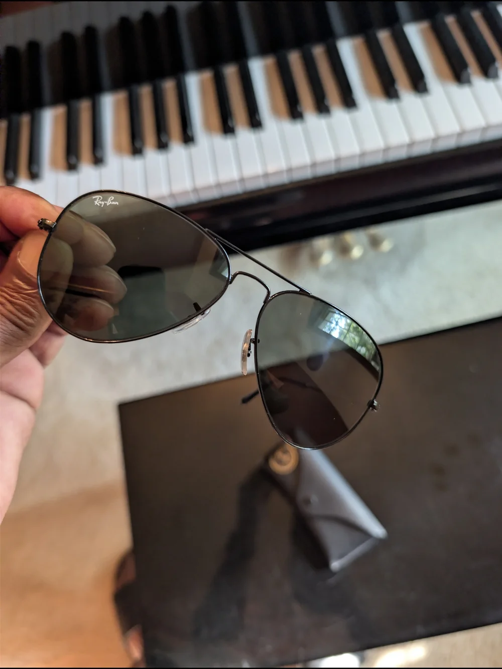 Ray-Ban Men’s Black Aviator Sunglasses